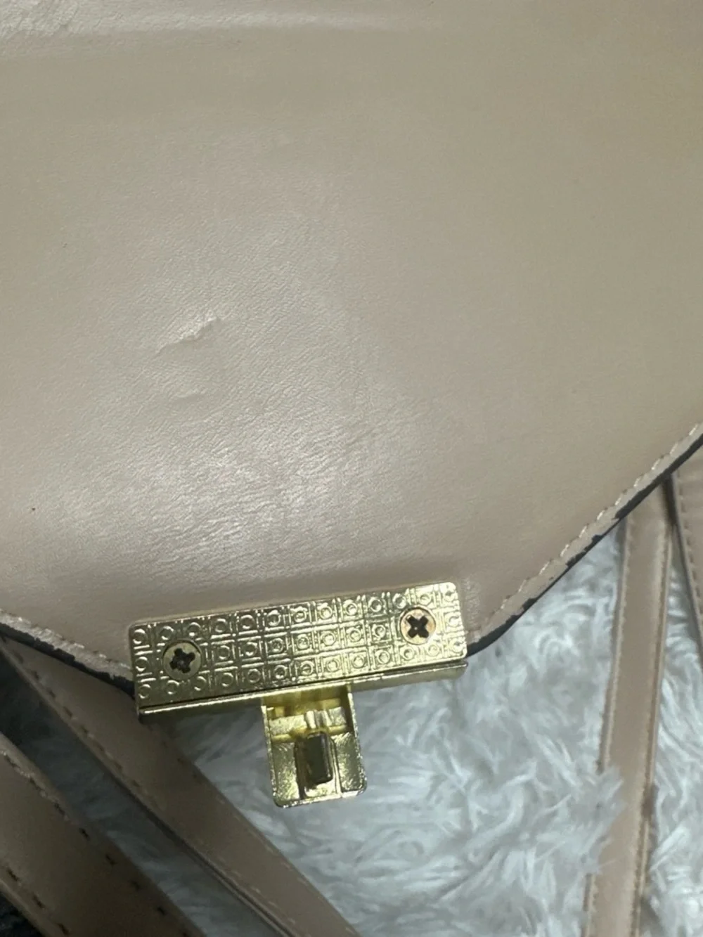 Gucci compact key